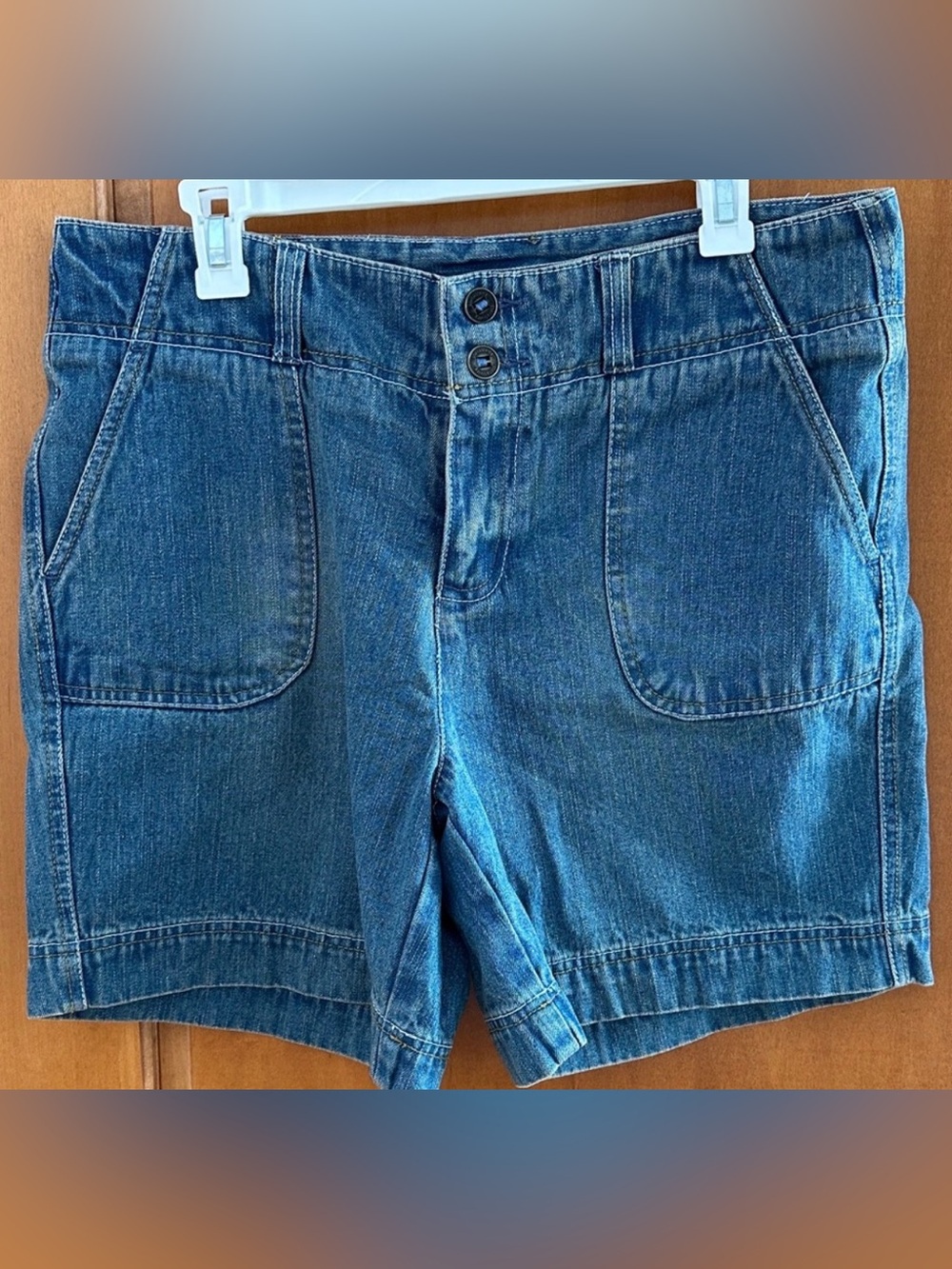 Relativity High Waisted Denim Shorts Medium Wash Blue Jean Front Pockets Size 14